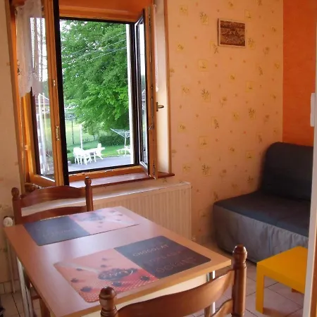Holiday home Les Hirondelles