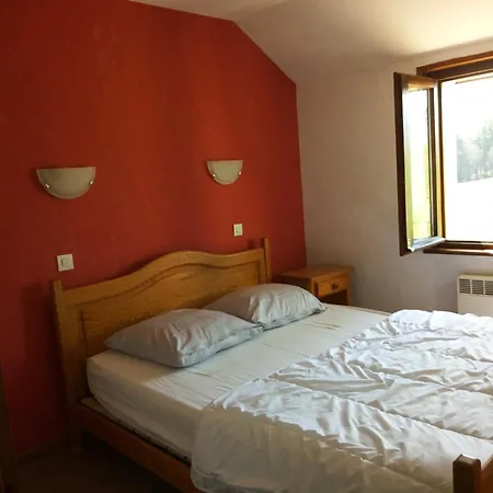 Holiday home Les Hirondelles *