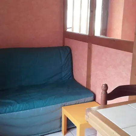 Les Hirondelles Holiday home